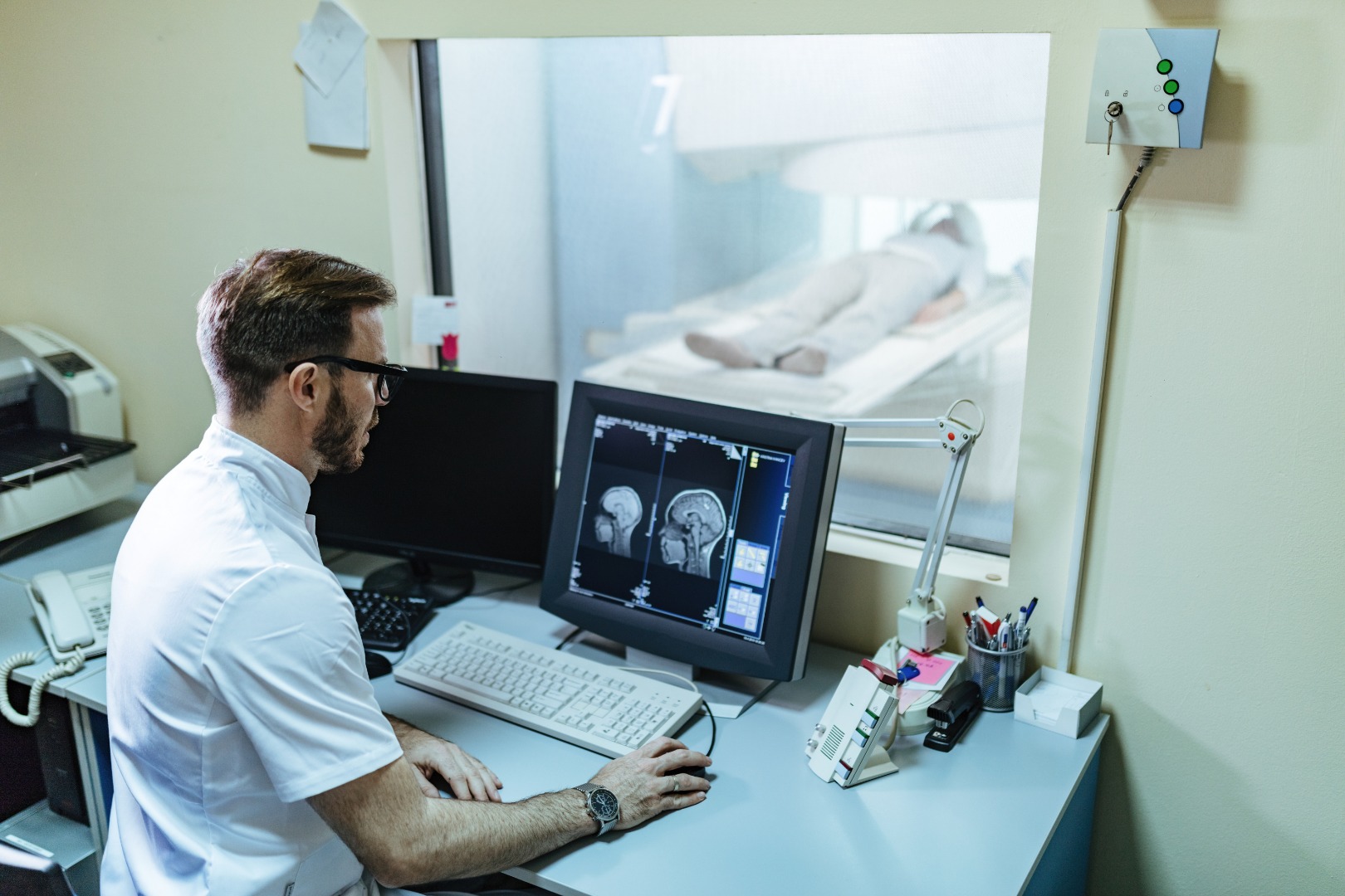 First patient has live AI-assisted brain tumour surgery | Justo Global