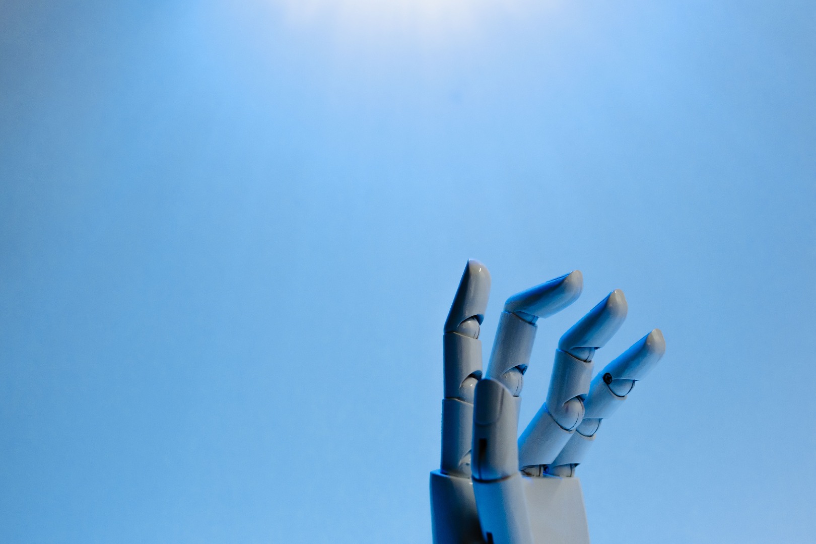Companies Accelerate Cloud Migration as AI Enters Core Operations | Justo Global