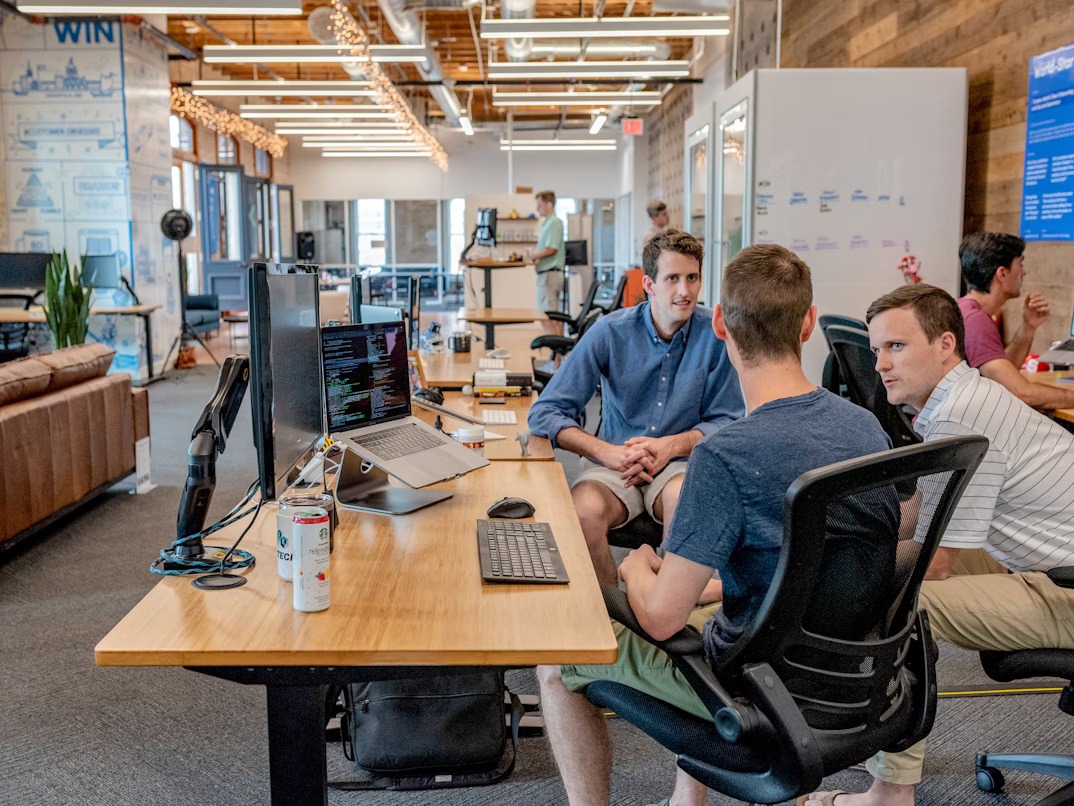 Microsoft's Strategy to Poach Top AI Talent from Meta | Justo Global