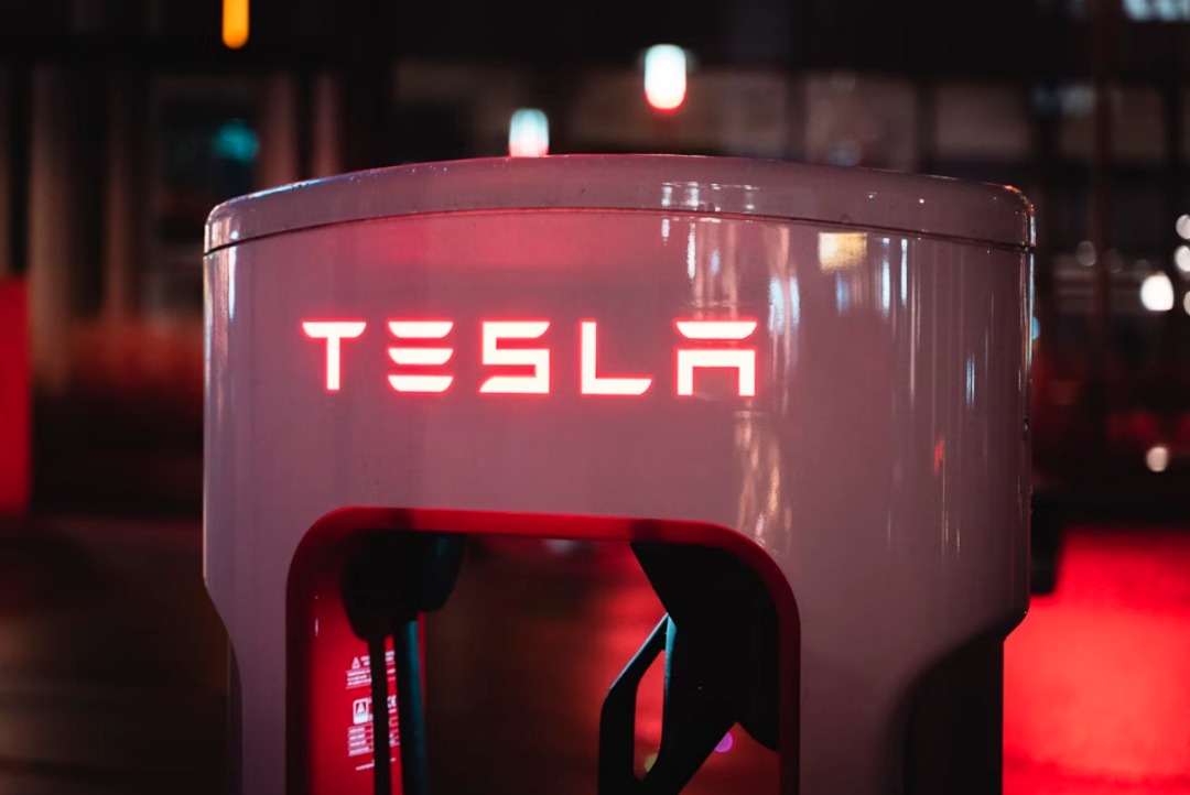 Musk Predicts AI-Future: "Consciousness Extensions" | Justo Global