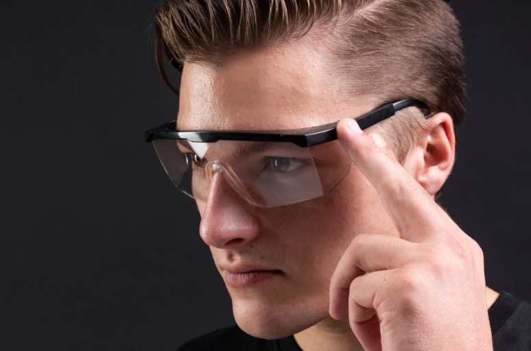 Meta prepares smart glasses without a camera called Luna | Justo Global