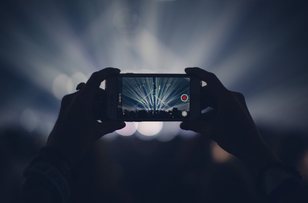 Apple Discontinues Clips Video App | Justo Global