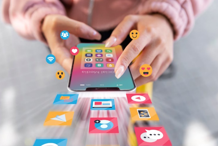 Social Media’s Impact on Teen Mental Health | Justo Global  