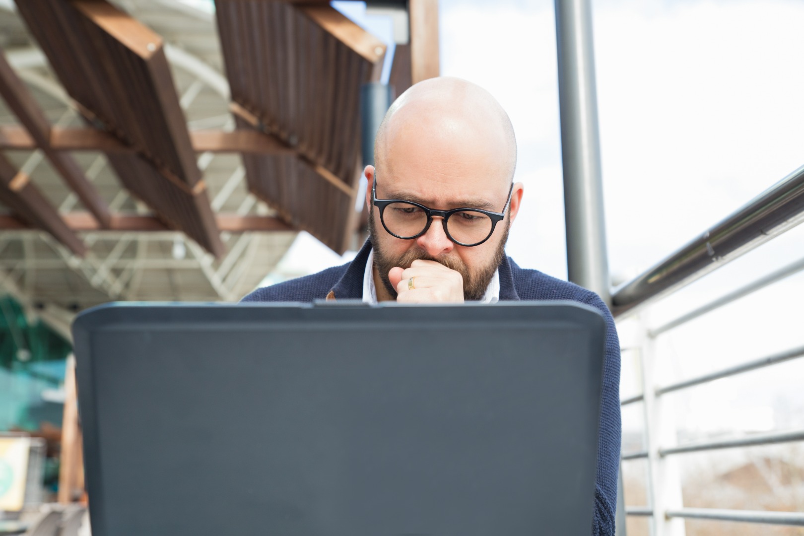 Microsoft Sued Over Windows 10 Support Termination | Justo Global