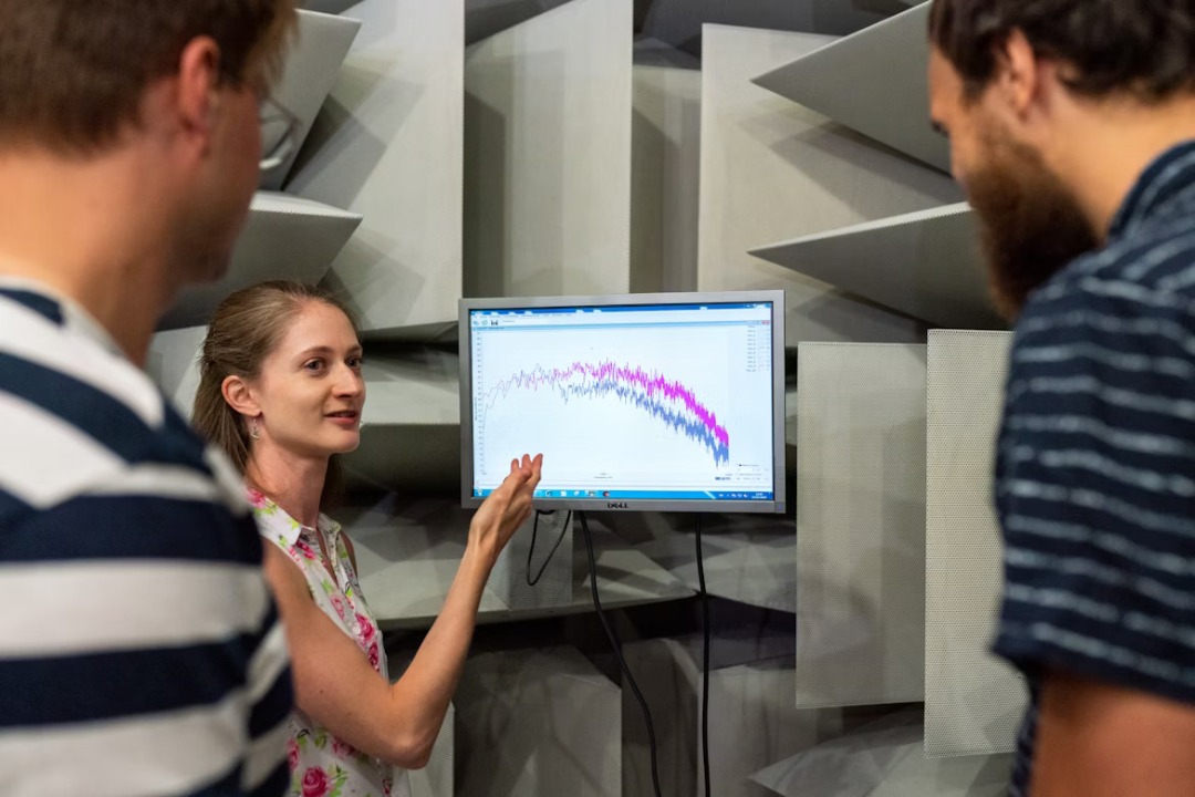 Revolutionize Speech With AI: Brainwaves to Words | Justo Global