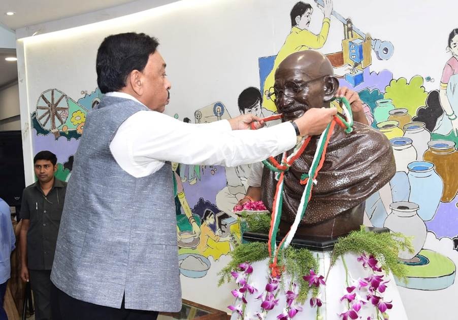 Empowering Artisans Shri Narayan Rane Unveils Khadi Mahotsav 2023 amidst Remarkable Growth in Khadi Sector