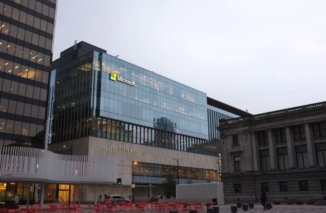 Microsoft Trains Salespeople to Undercut OpenAI and Anthropic | Justo Global