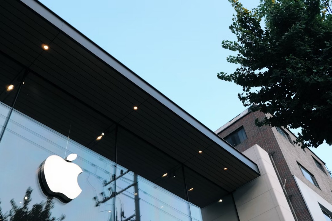 Apple Tests ChatGPT-Style App: Next Gen Siri | Justo Global