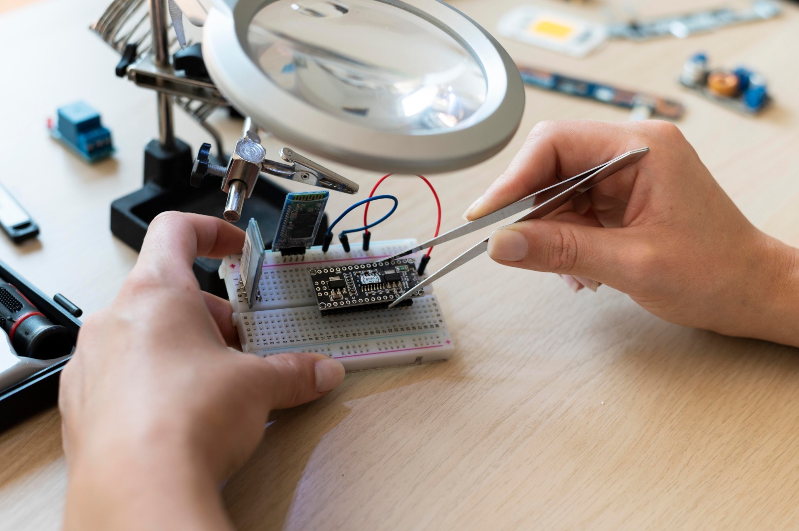 Chipmaking Equipment Ban | China Urged: US Lawmakers | Justo Global