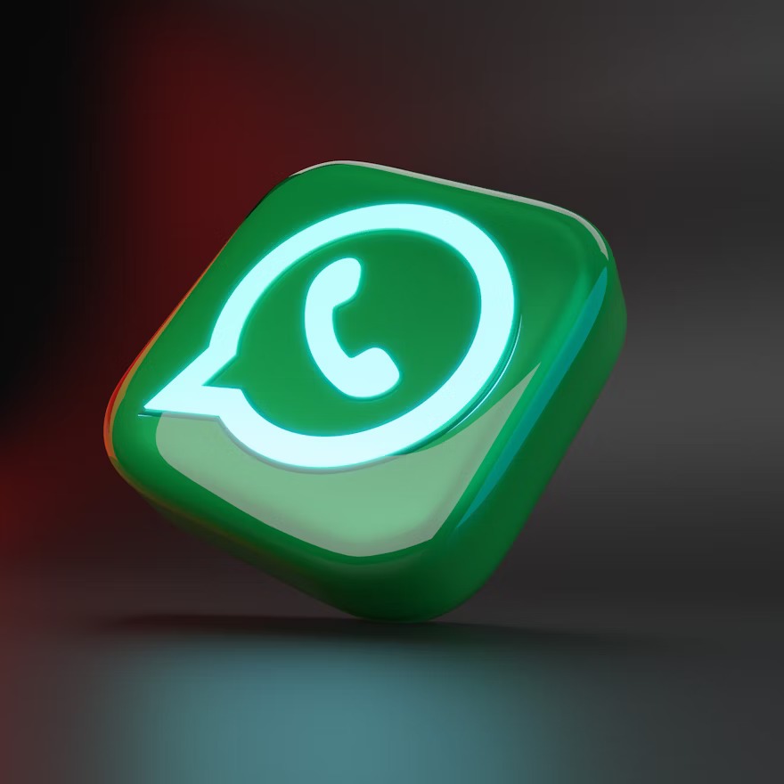 AI-Enhanced Messaging by WhatsApp | Justo Global