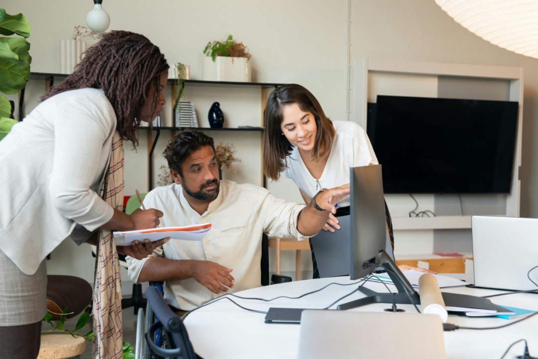 Job Openings in the UK: Impact of AI Technology | Justo Global  