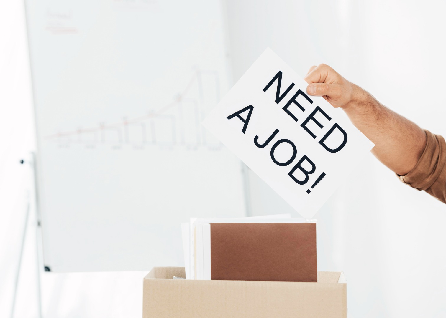 Meta Cuts 8000 Jobs Amid AI Expansion | Justo Global