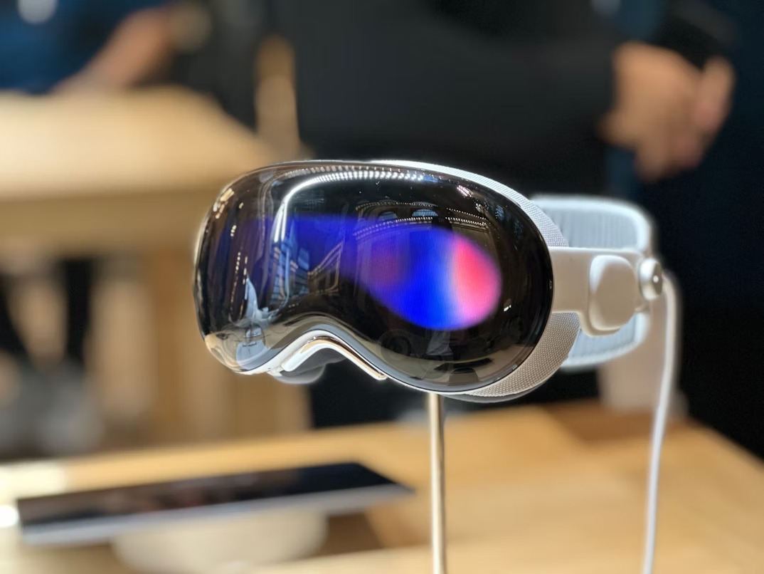 Glitches Mar Meta Ray-Ban Display Launch | Justo Global