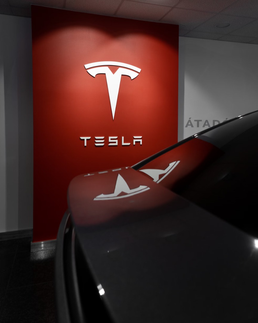 Tesla's Autonomous Robotaxis in Austin: Musk | Justo Global