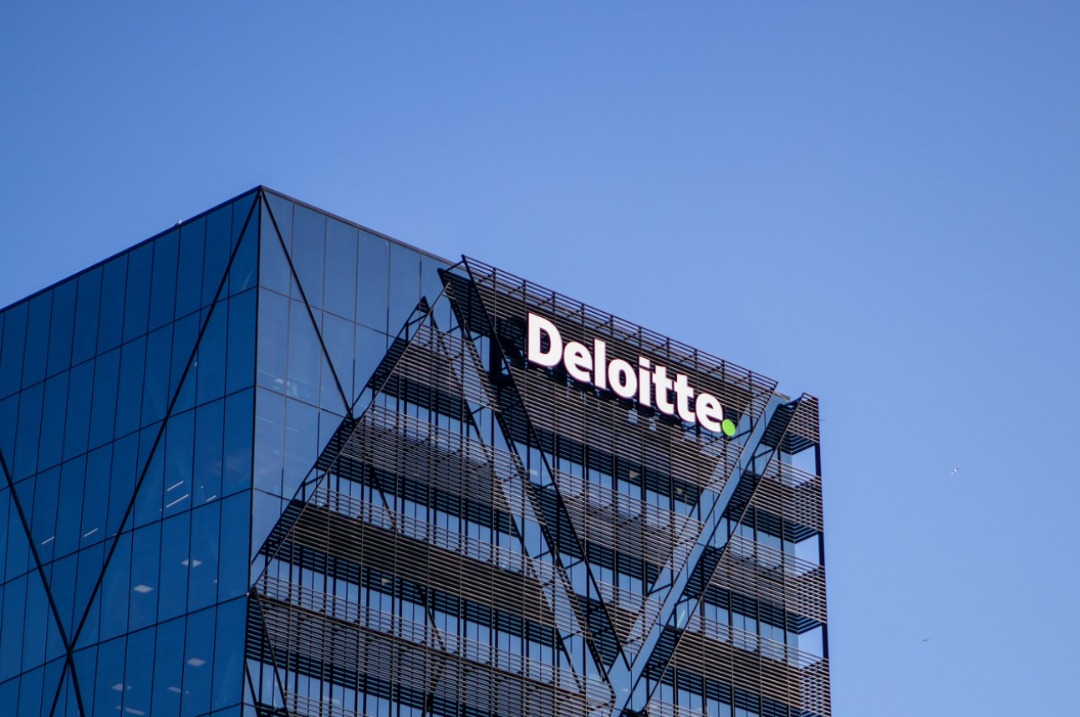 Deloitte Implement: Anthropic's Claude AI | Justo Global
