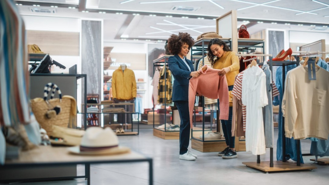 Retail sales climb, Zoom introduces AI-powered tools, holiday buying trends
