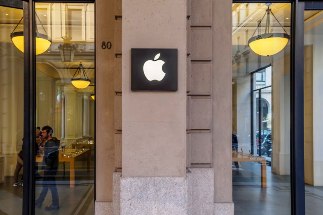 Neuroscientists Sue Apple Over AI Training Violation | Justo Global