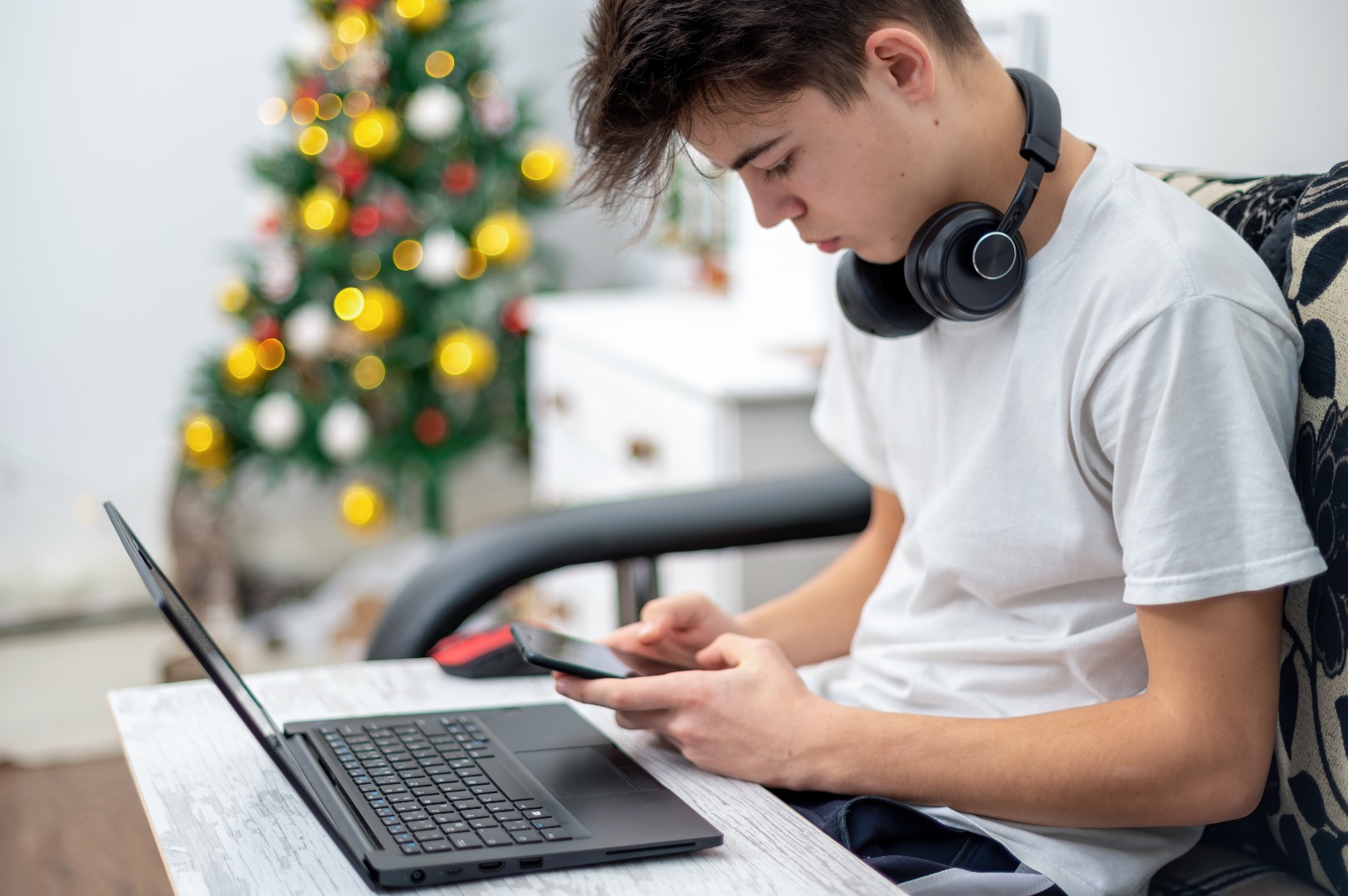 ChatGPT for teens adds stronger safety controls and study tools | Justo Global
